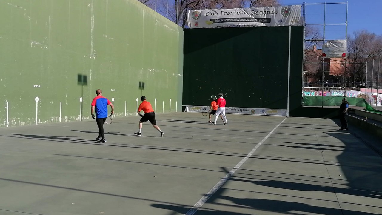 Frontenis 3ª división Daganzo vs Rivas 1ª partida últimos tantos set 1