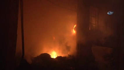 Kağıt ve Ambalaj Deposunda Patlama Sonucu Yangın Çıktı: 4 İşçi Yaralandı