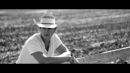 Jon Pardi - She Ain't In It