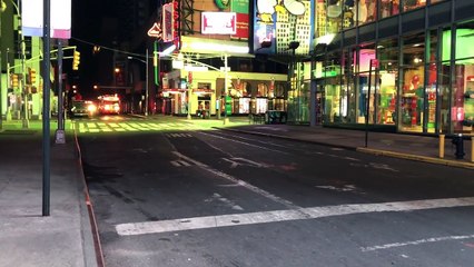 FDNY LADDER 4, FDNY ENGINE 54 & FDNY BATTALION CHIEF 9 RESPONDING ON 48TH ST. IN TIMES SQUARE, NYC.