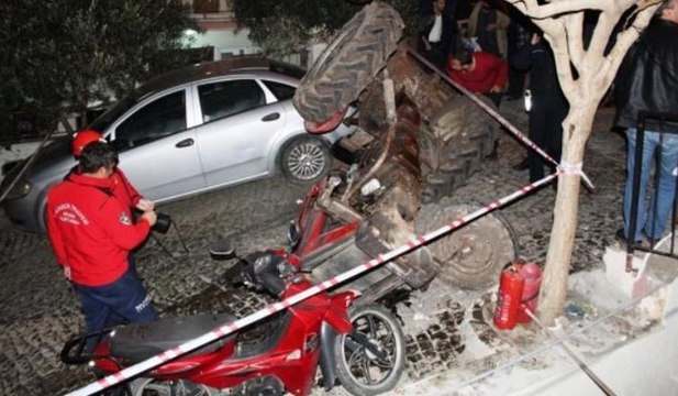 Freni patlayan traktör dehşet saçtı: 2 yaralı