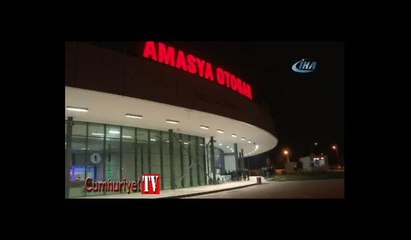 Otogar içindeki düğün salonu görenleri şaşırtıyor