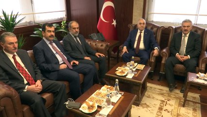 Bakan Fakıbaba valiliği ziyaret etti - İZMİR