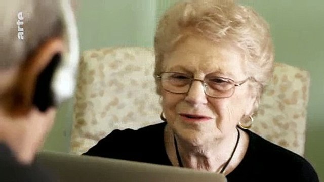 Séparés par la maladie d'Alzheimer, un couple retrouve un lien grâce à une méthode de médecins - Regardez