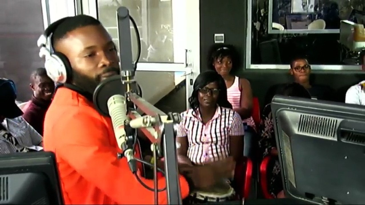 Audispectacle avec Bebi Philip dans le 6-10 sur Radio JAM (02 Fev 2018) (2)