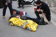 Şişli'de Motosiklet Kazası! Yaralı Ağabey, Yerde Yatan Kardeşine Sarılarak Yardım Bekledi
