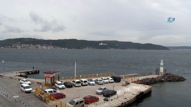 Gökçeada'da feribot seferlerine fırtına engeli