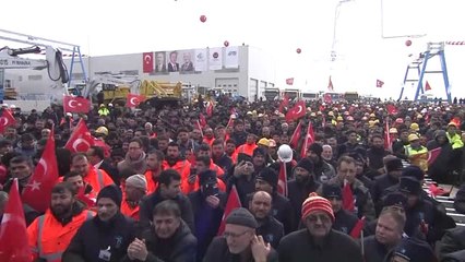 Başbakan Yıldırım: "Tepelerine Bindik Tünellerini Mevzilerini Başlarına Yıktık Hepsinin de Canına...