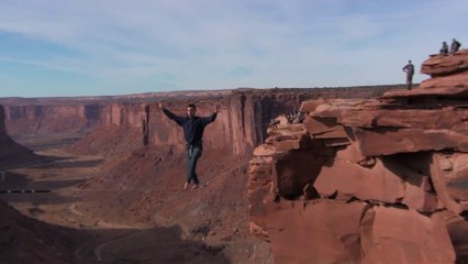 Slackline in Moab, UT - 400ft Above Ground