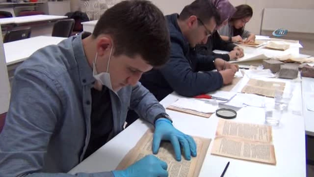 Yıpranmış Yazılı Eserler İçin 'Kitap Doktoru' Dönemi