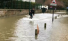 Serunya Main Wakeboard di Jalanan Perancis yang Banjir