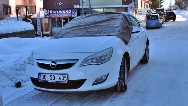 Saçaklarda buz sarkıtları oluştu - KARS