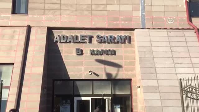 Terör Örgütü Propagandası Yaptıkları İddiasıyla Gözaltına Alınan 5 Zanlıdan Biri Tutuklandı -...