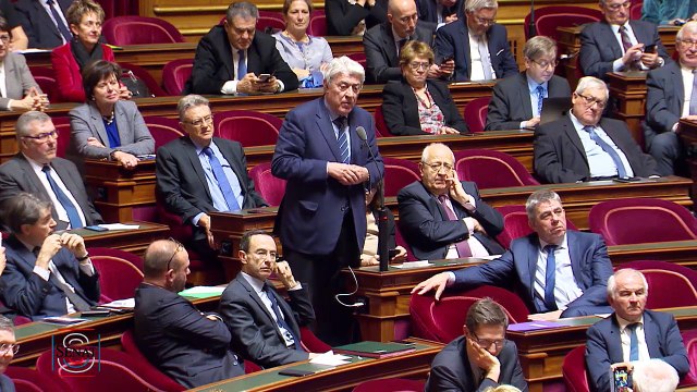 QAG - Alain Chatillon : Les bourgs centres sont en péril et nous devons les accompagner. Il faut se mobiliser pour réhabiliter nos centre villes afin que la vie rurale soit digne de ce qu’elle a été.