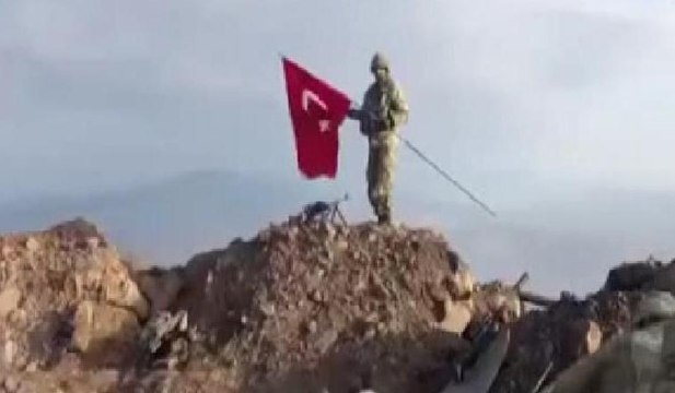 Darmık Dağı'na Türk bayrağı dikildi
