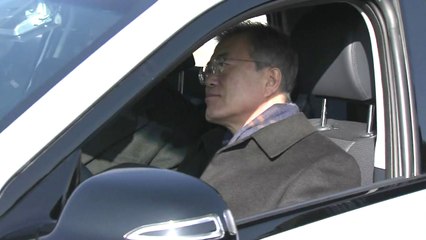 문재인 대통령, 대기업 현장 행보 "미래차에 국가적 역량" / YTN