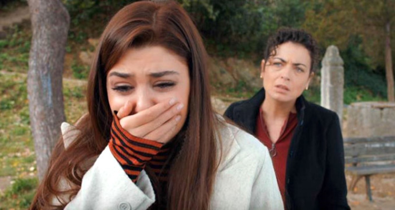 Hande Erçel'in Büyük Reyting Umuduyla Kabul Ettiği Dizisi Siyah İnci Final Yapıyor
