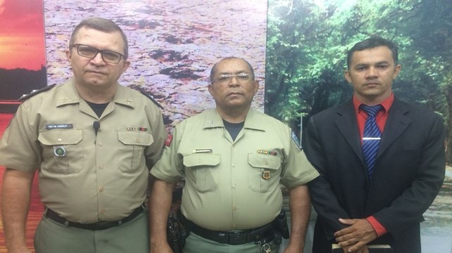 Em continência ao Senhor Jesus com os membros da Assembléia de Deus Master