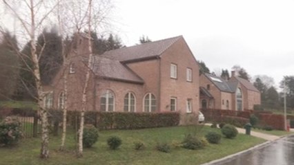 Alcaldesa de Waterloo desconoce la supuesta operación de alquiler de Puigdemont