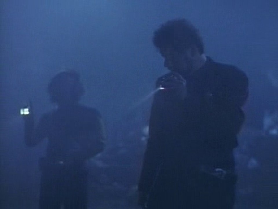 Sinnlos im Weltraum - Auf schmalem Grad