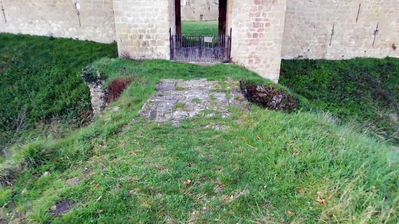 Le château de Budos