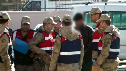 15 kişilik minibüste 59 kaçağın yakalanması - 1 kişi tutuklandı - ERZİNCAN