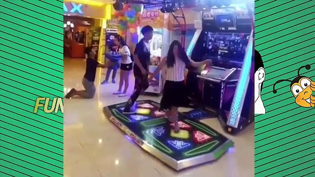 Funny Moments Video -- Best Whatsapp Funny Videos & Moments - Don't Try it Only For Laugh(9)
