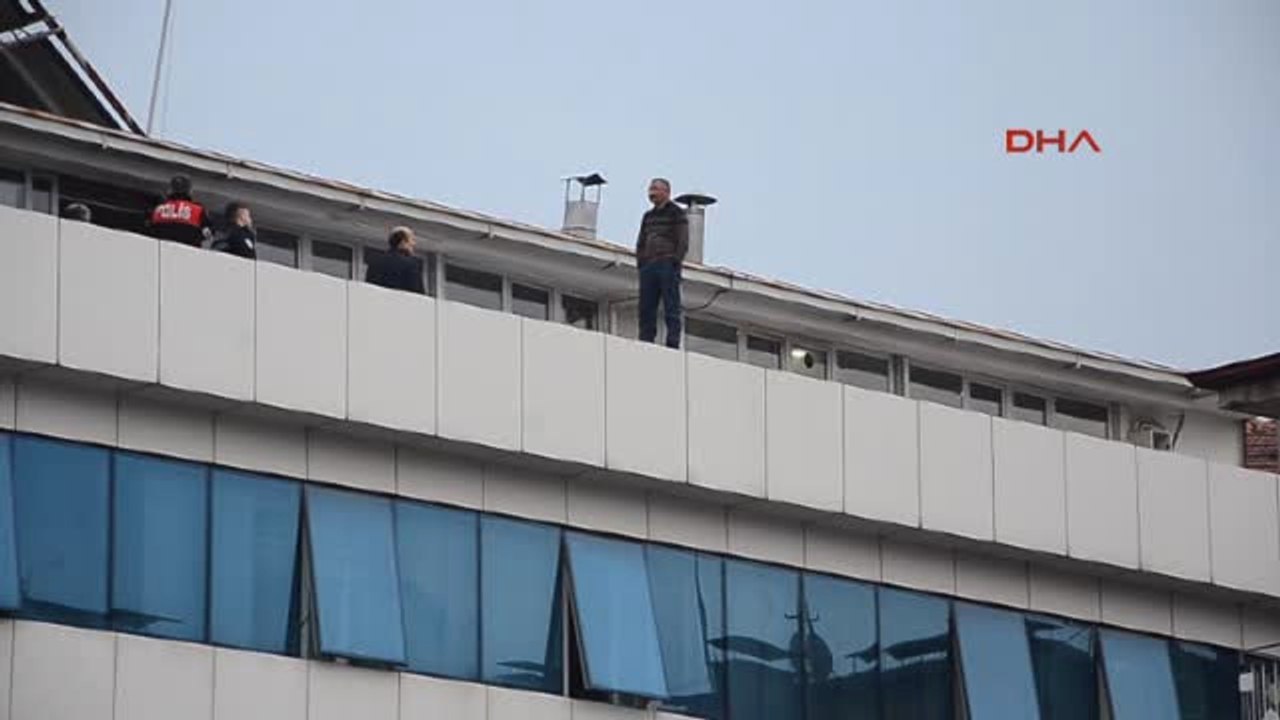 Denizli İmam İntihar İçin Çatıya Çıktı, İzleyenler İse İnternette Canlı Yayın Yaptı