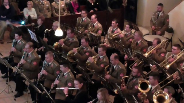 Cet orchestre joue Game of Thrones en regardant le générique ! tranquille...