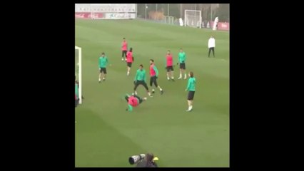 Lucas Vázquez  gol de tijera entrenamiento real madrid