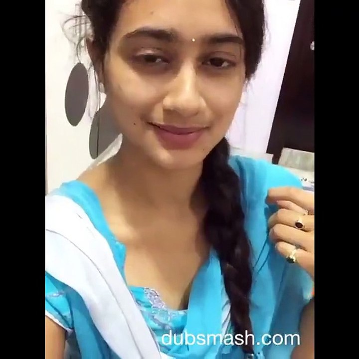 Telugu Girl Honey Chowdary DubsMash of Samanatha,AAa Movie Dialogues-vgr4c7