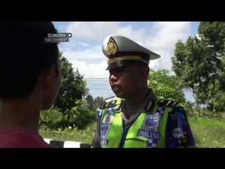 Скачать видео: Bule Asal Swedia Ditilang Karena Tidak Menggunakan Helm - 86