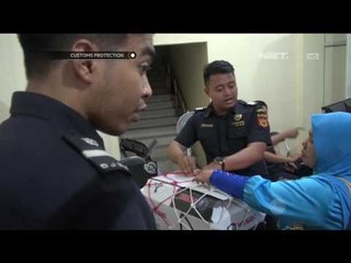 Download Video: Menyelundupkan Narkoba di Sepatu, Kurir Sabu Tertangkap di Tanjungpinang - Customs Protection