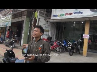 Keberanian Anak ini Pinjam Wifi ke Petugas Setelah Ditilang - 86