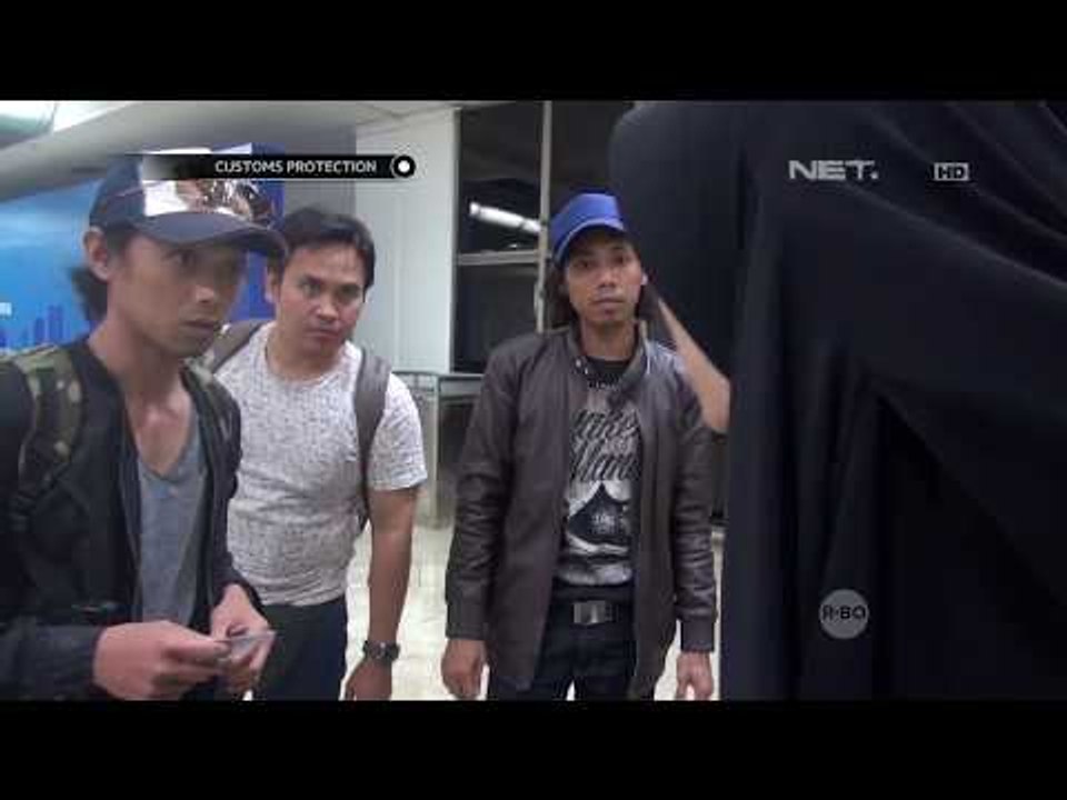 Pemeriksaan Rutin Barang Penumpang yang Dicurigai di Bandara Soekarno Hatta - Custom Protection