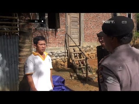Seribu Cara Bapak Ini Bohongi Petugas Tidak Lakukan Judi Sabung Ayam - 86