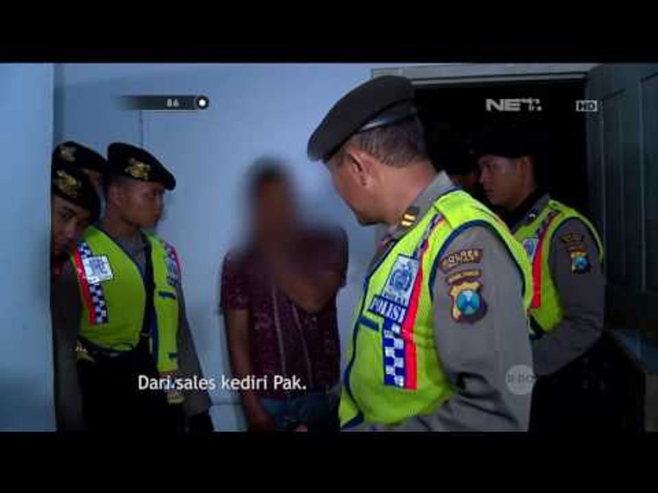 Operasi Miras, Petugas Temukan Botol Miras Siap Jual di Bawah Kursi - 86