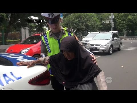 Tidak Pakai Helm dan Hendak Berobat, Bripda Andre Antar Nenek ini ke Rumah Sakit - 86
