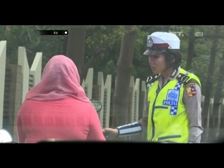 Mengaku Punya Keluarga Jaksa, Ibu ini Mengadu Saat Akan Ditilang - 86