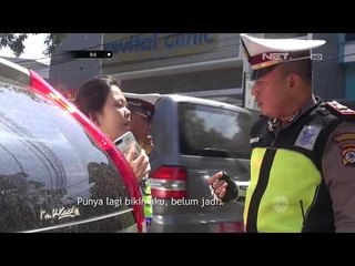 Ditilang Petugas, Wanita Ini Telepon Ayahnya -86