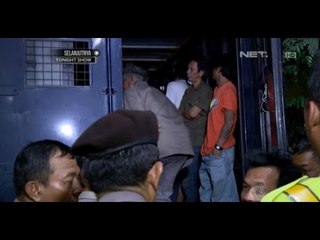 Download Video: 32 Orang Tak Beridentitas dan Ratusan Miras di Kawasan Senen Diamankan Petugas - 86