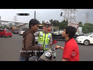 Gara-gara Ditilang, Dua Sahabat Ini Malah Berantem Depan Polisi - 86