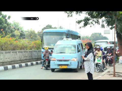 Melihat Polisi, Pengemudi Ini Nekat Muter Balik Melawan Arus - 86