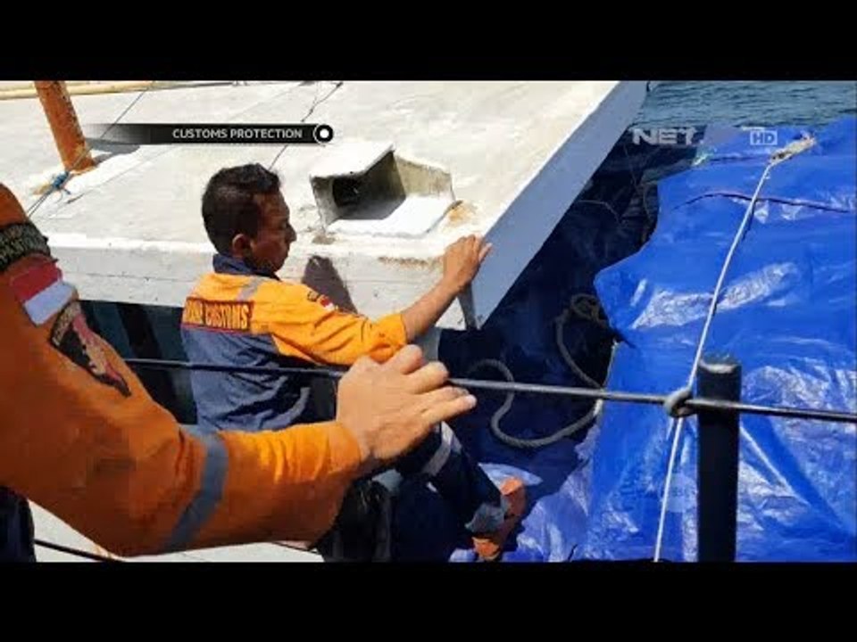 Penangkapan Kapal Asal Malaysia yang Membawa Barang Ilegal - Customs Protection