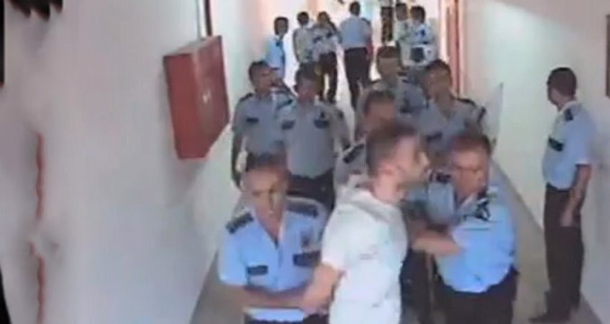 Babası Öldürülen Burak Döner Cezaevinde Tek Başına Koğuş Basmıştı