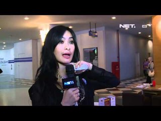 Entertaiment News - Iis dahlia dan para artis-artis membantu korban banjir