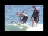 Entertainment News - Justin Bieber berlatih surfing di Byron