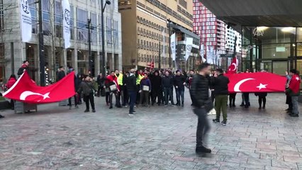Hollanda'da Yaşayan Türkler, PKK'yı Protesto Etti