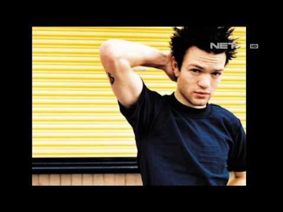 Deryck Whibley Keluar dari Perawatan Rumah Sakit