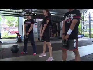 Download Video: Nina Zatulini jalani olahraga crossfit